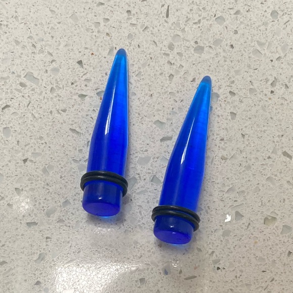 BODY VIBE👂🏼9/16” Blue Acrylic Tapers - Picture 6 of 8